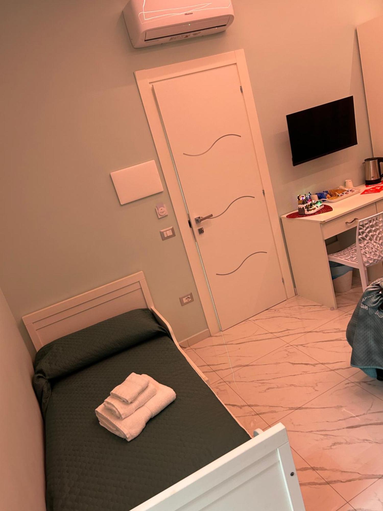 나폴리 Bebsantaniellohouse1 B&B 외부 사진